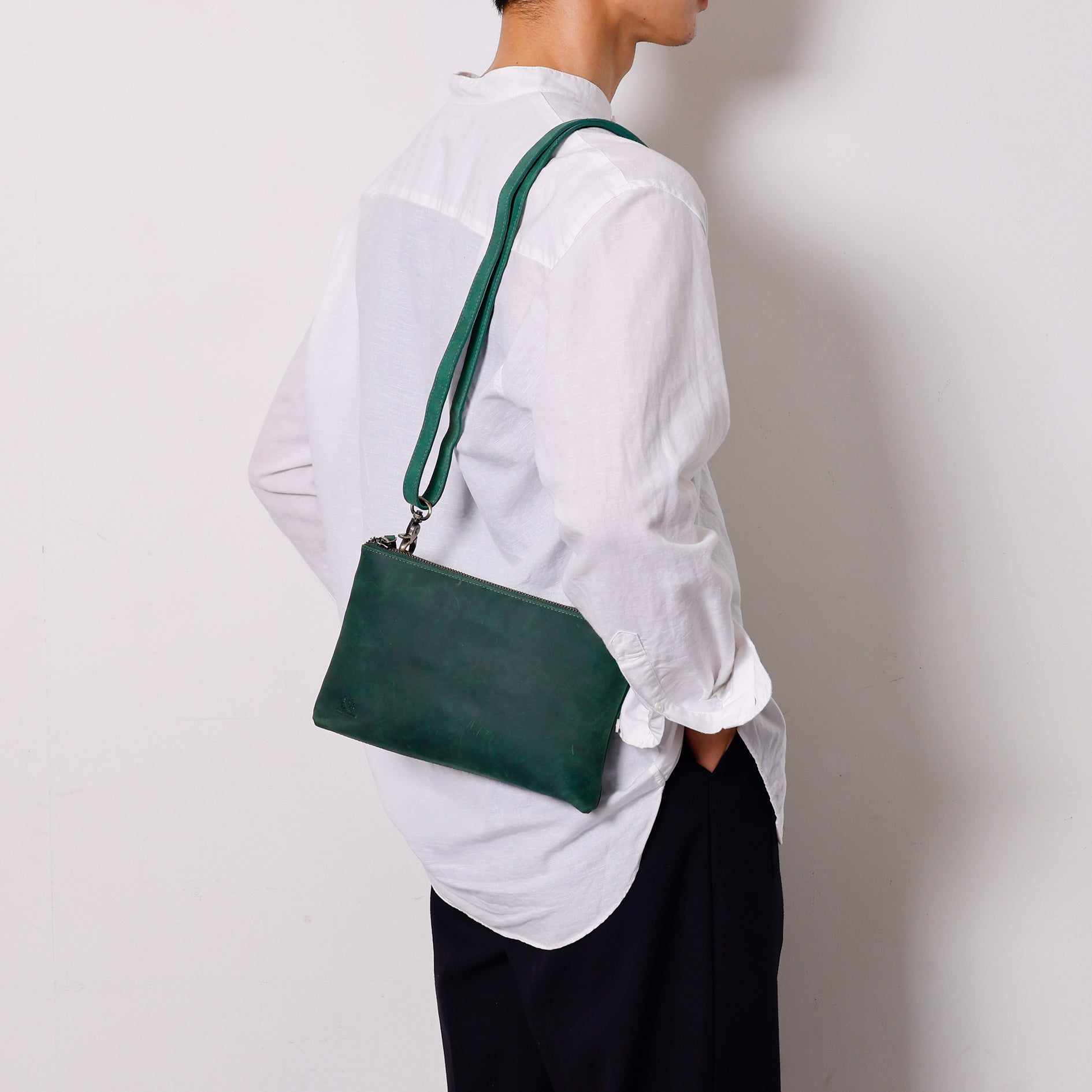 ショルダーバッグ 斜めがけ 小さめ Hallelujah