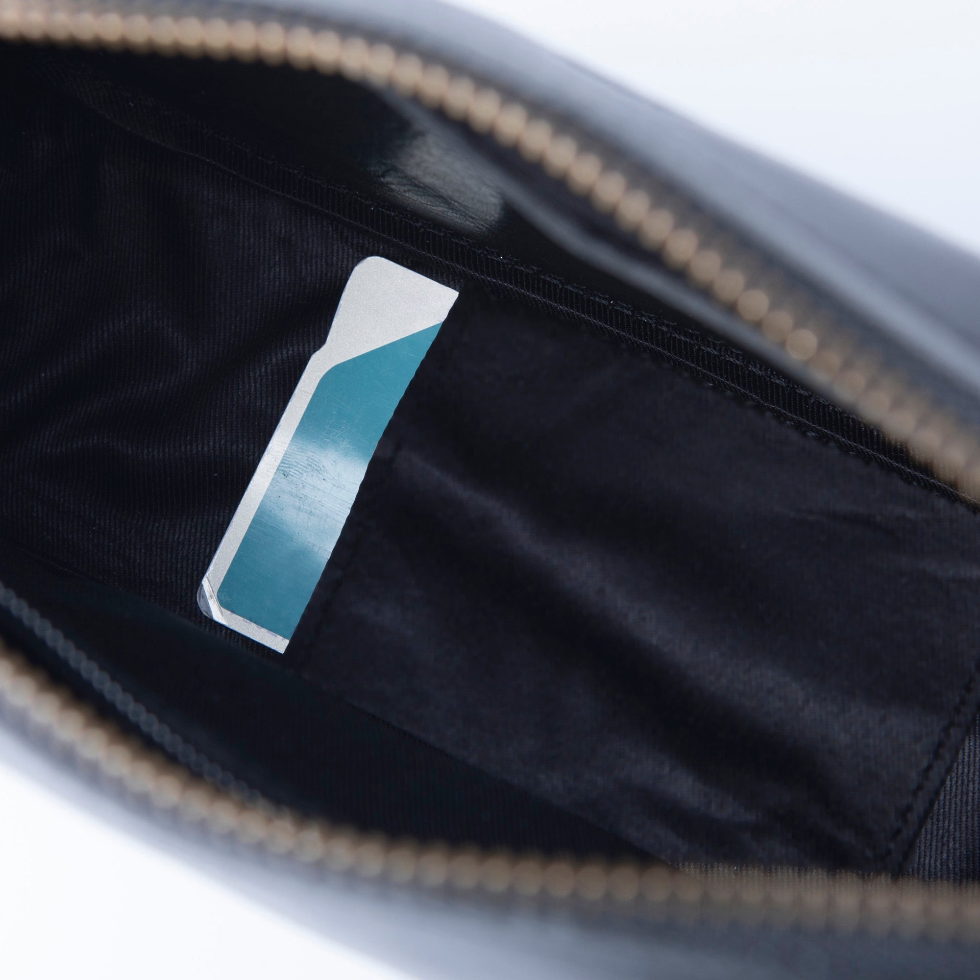 Virano ショルダーバッグ Lサイズ 斜めがけ Volta