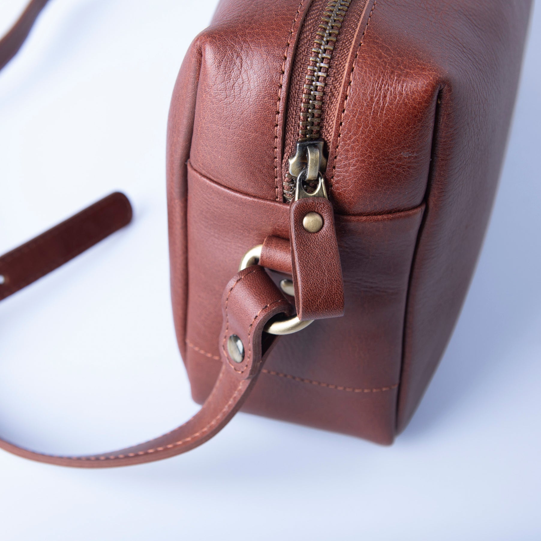 Virano mini ショルダーバッグ Mサイズ 斜めがけ Volta