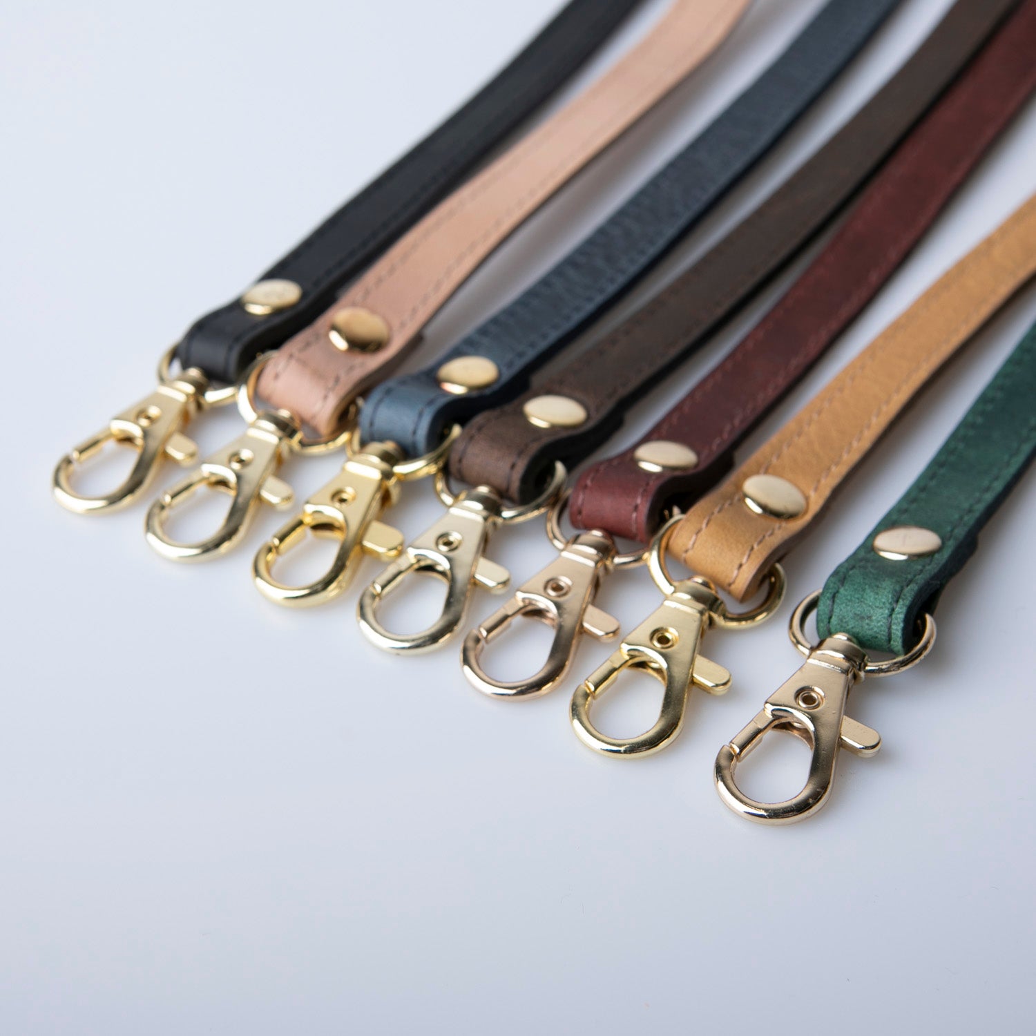 ハンドストラップのレバーナスカン