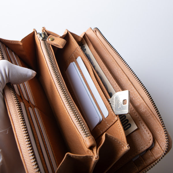 L字ファスナー長財布内部写真