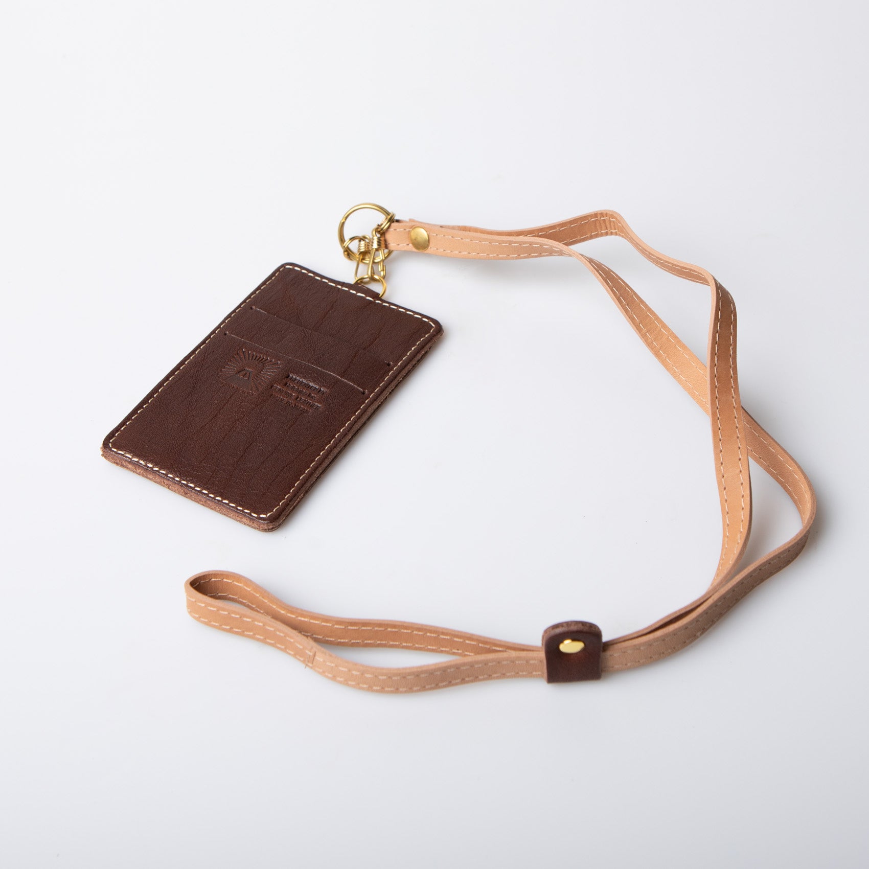 チョコレートカラーのカードケース
