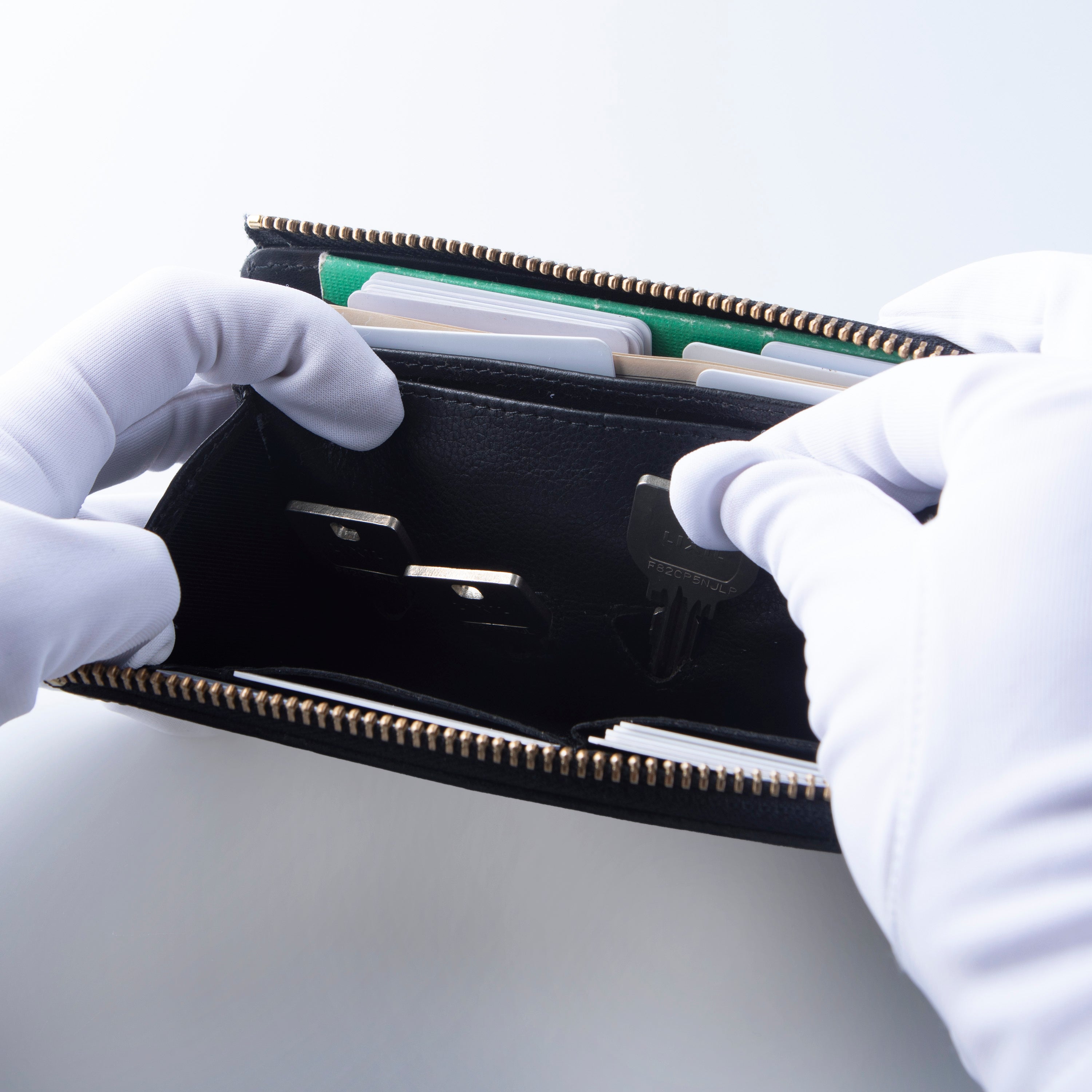 ホワイトワックス TIDY2.0 小さい長財布 栃木レザー L字ファスナー MANO