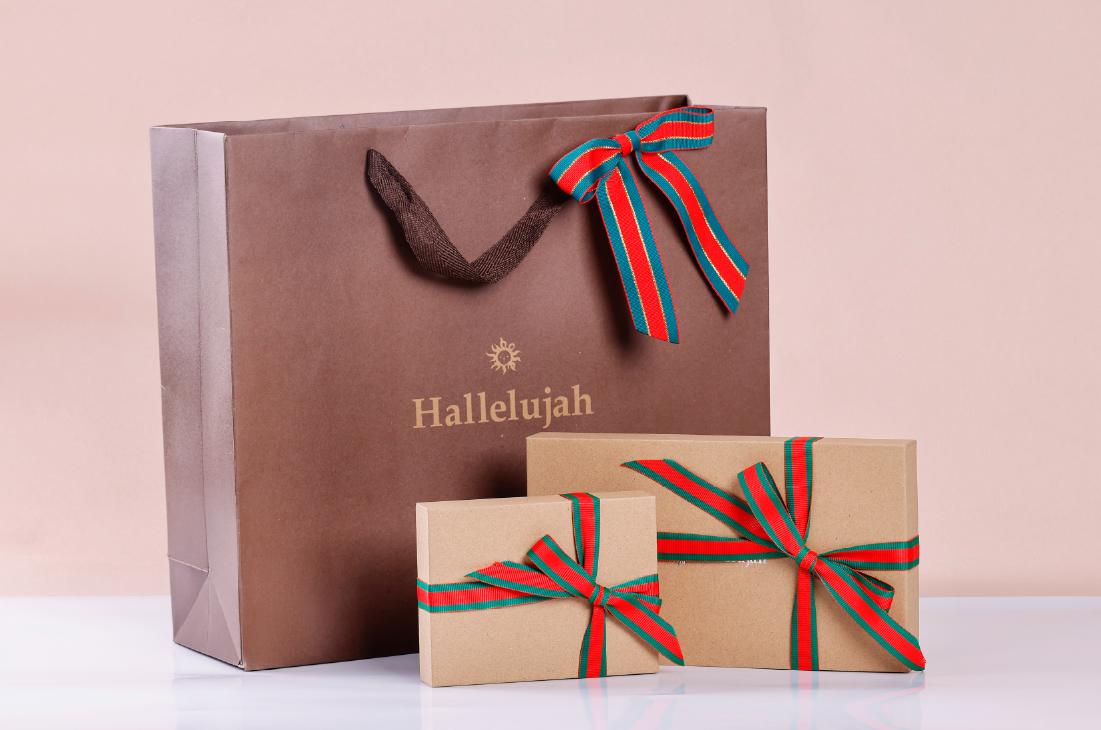 クリスマスプレゼント 女性｜30〜50代男性が贈って喜ばれる“センスのいい革ギフト”完全ガイド【Hallelujah】