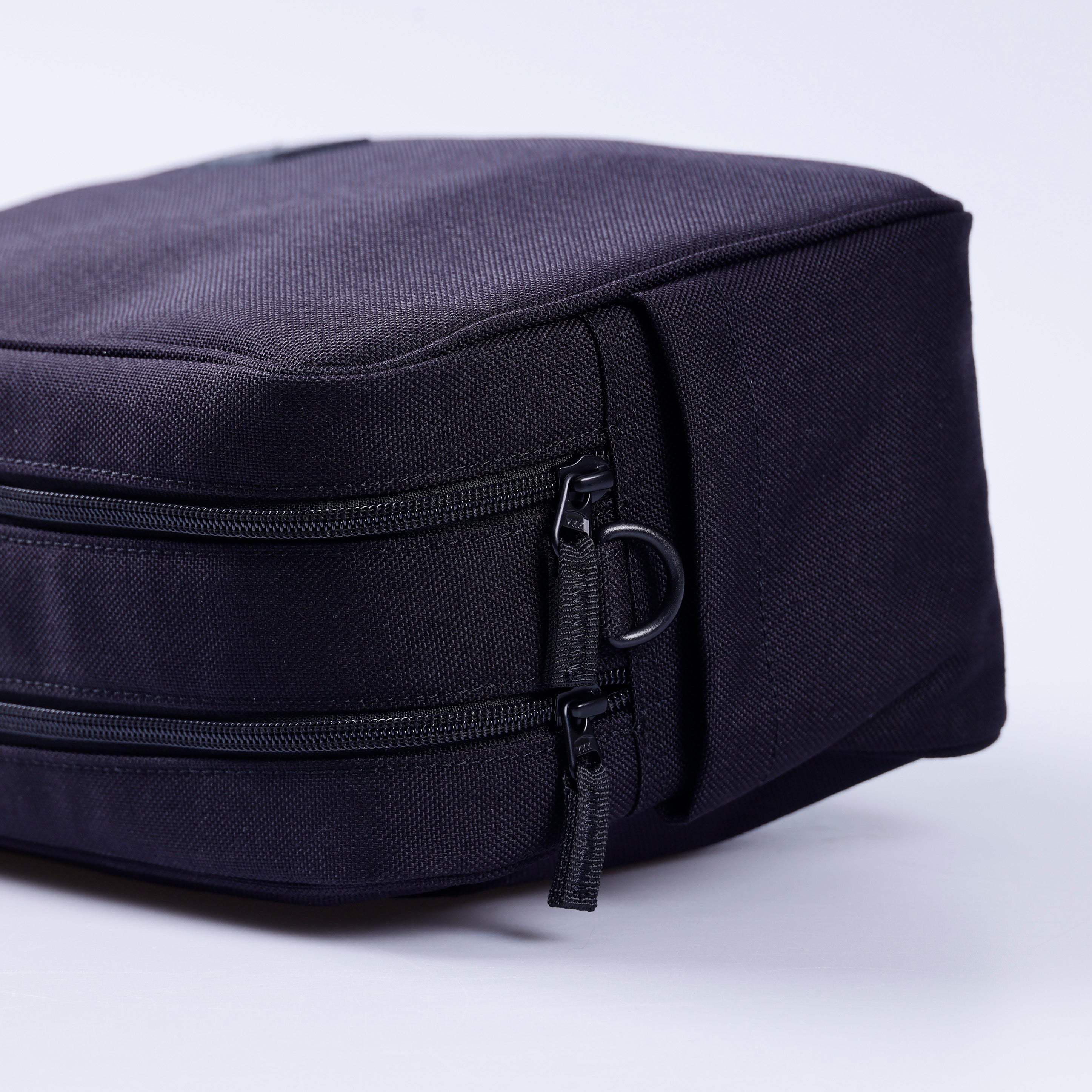 TIDY BOX+｜「探す」をゼロにする2層構造。一眼レフも収まる11.5cmの