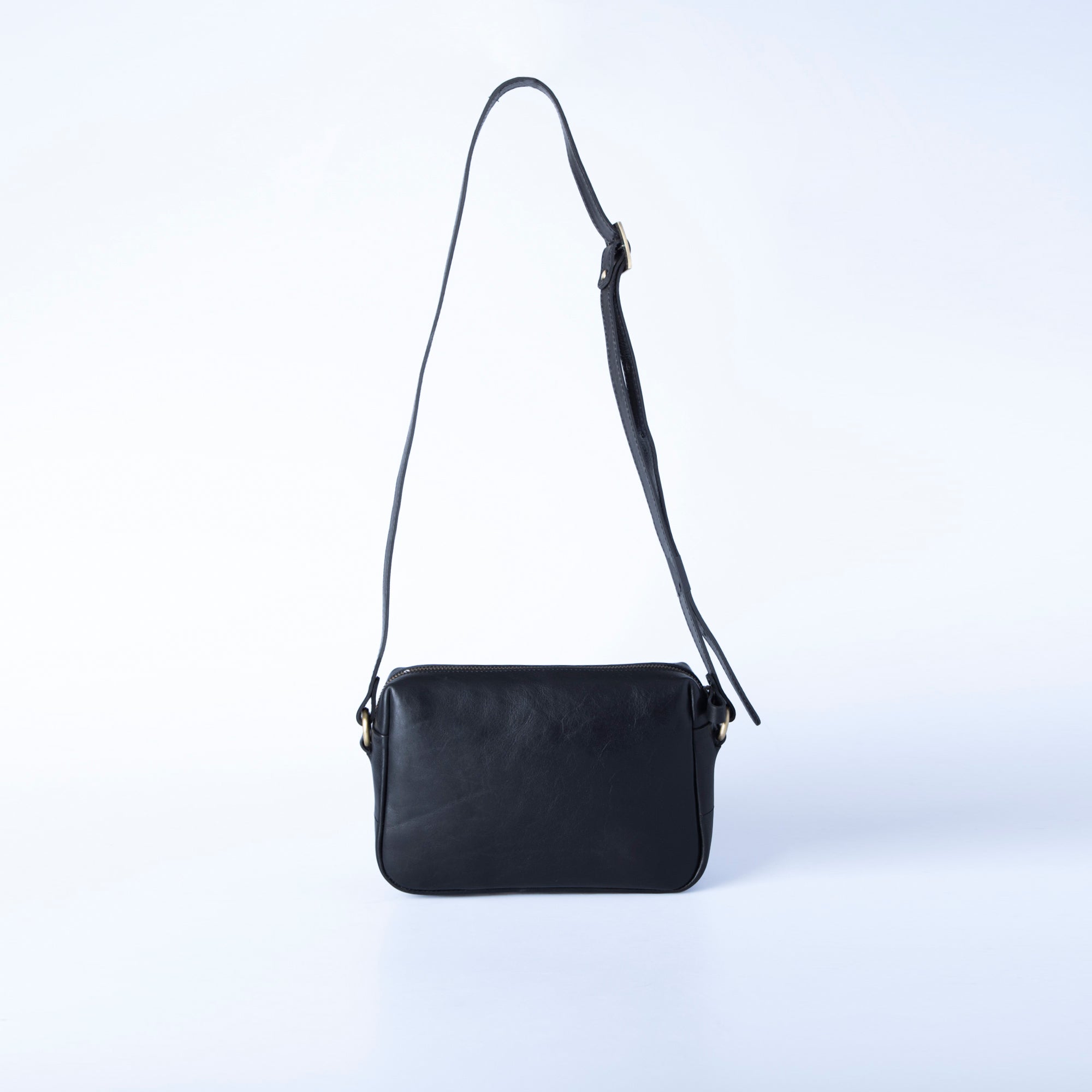 Virano ショルダーバッグ Lサイズ 斜めがけ Volta