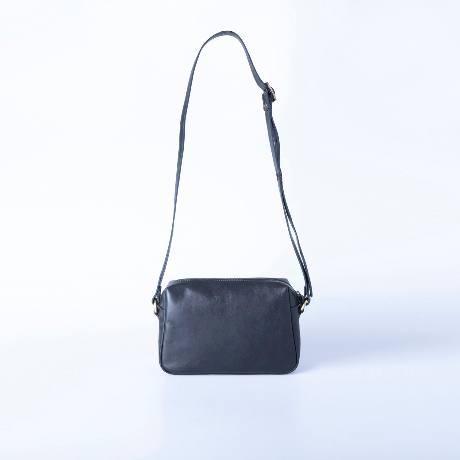 Virano ショルダーバッグ Lサイズ 斜めがけ Volta