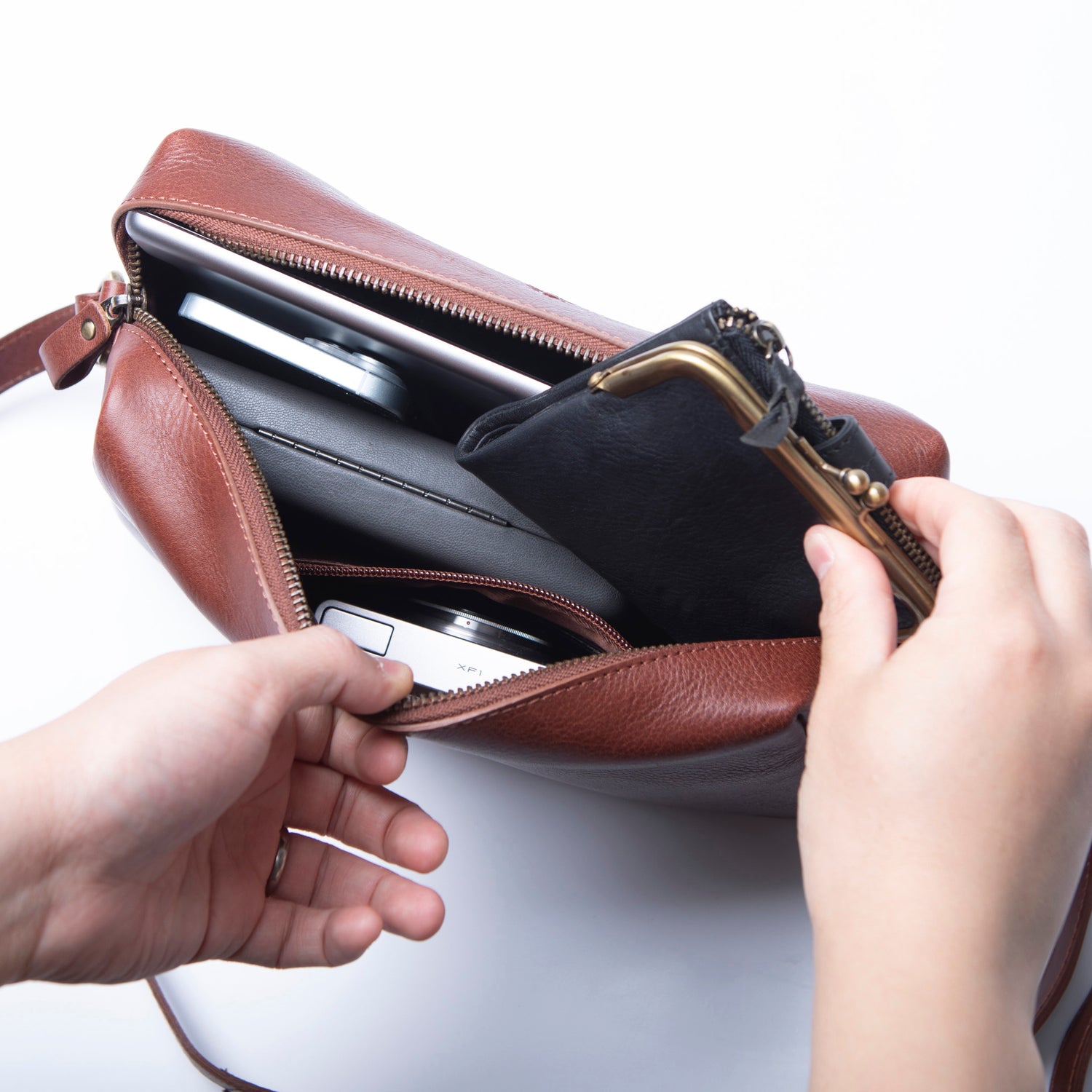 Virano mini ショルダーバッグ Mサイズ 斜めがけ Volta