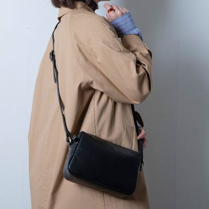 Virano mini ショルダーバッグ Mサイズ 斜めがけ Volta