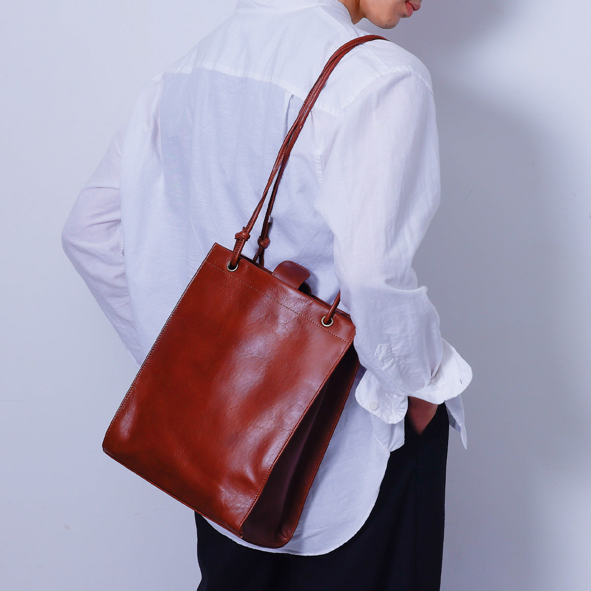 持ち手長さ調節で快適。2way縦型トートバッグ「Tatet」 – Hallelujah
