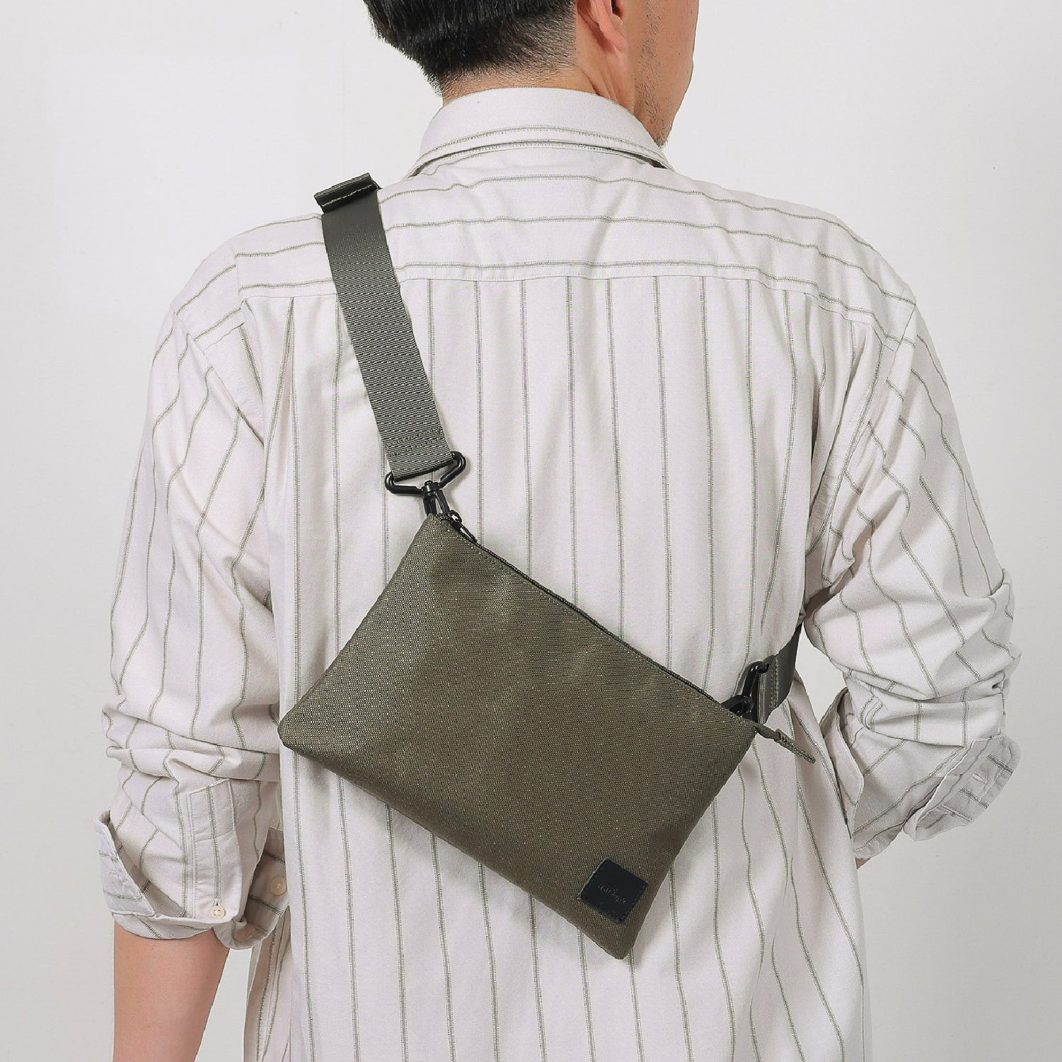 身軽さと洗練をこれ一つで、日常を美しく格上げする3Wayバッグ
