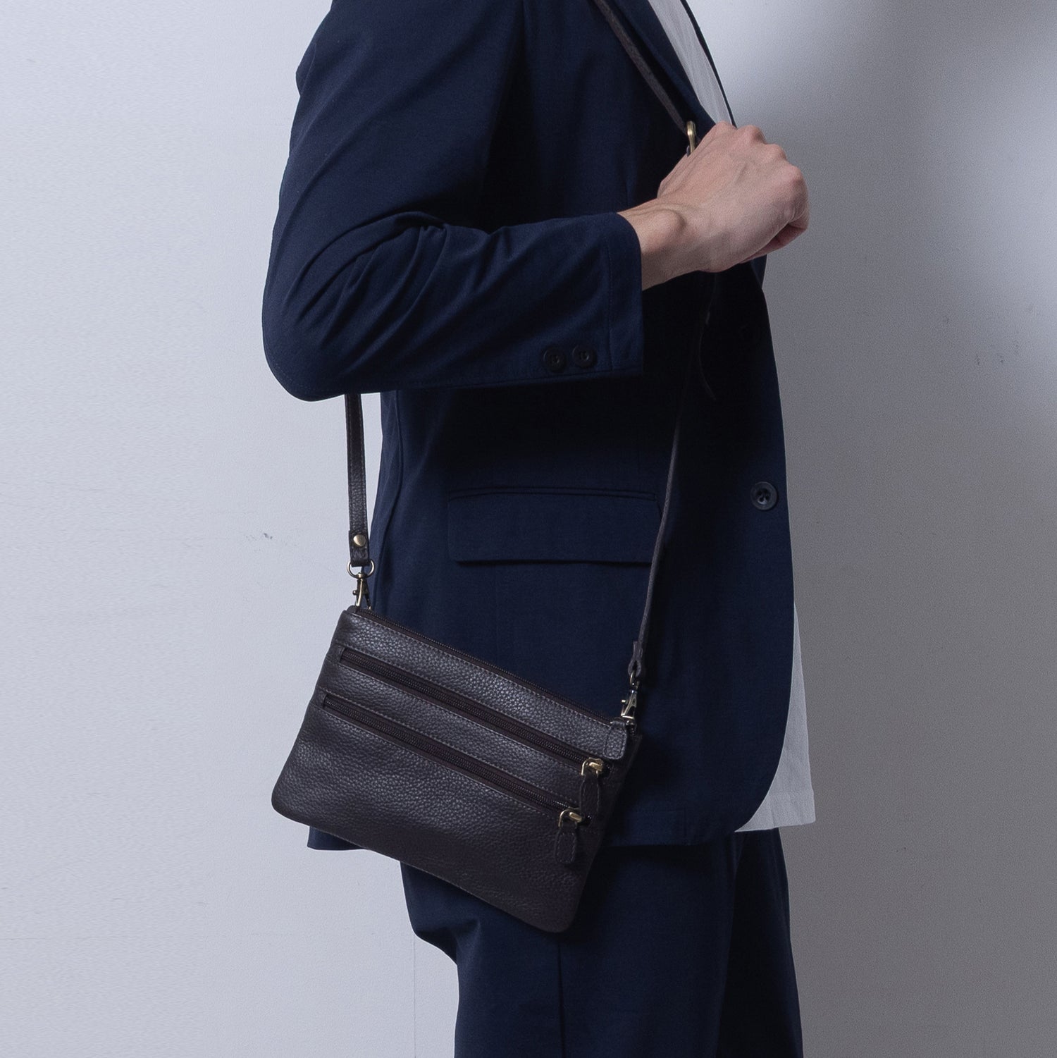 YUTAKURA ショルダーバッグ エンボスレザー Emmel