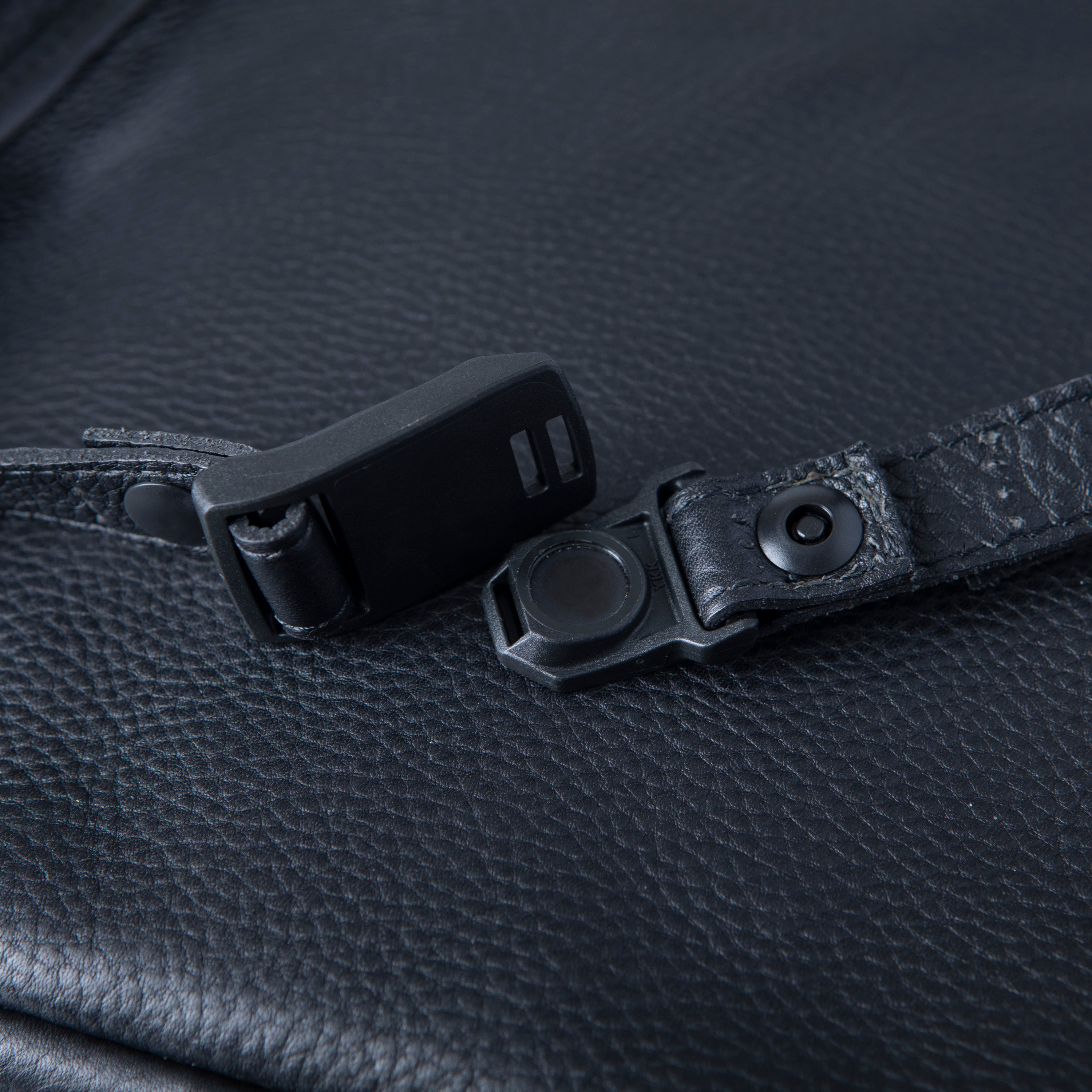 YUTAKURA BP+ リュック エンボスレザー Emmel